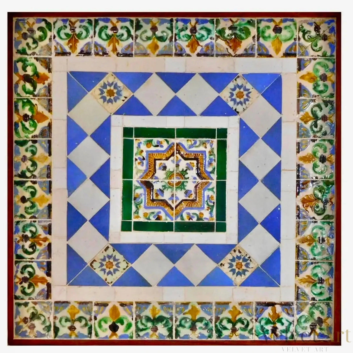 Composición Morisca de Azulejos de Porcelana | Panel del Siglo XVI