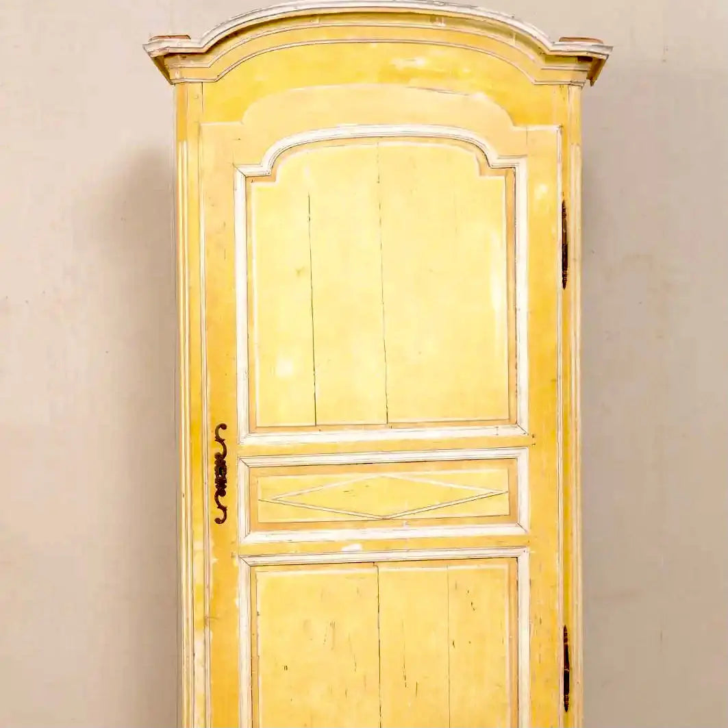 Alacena Amarilla con Pintura Original | Francia, siglo XIX
