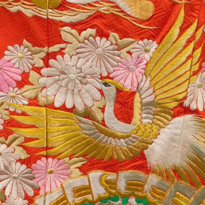 Kimono Rojo Bordado Ceremonial | Japón (1910-1930)