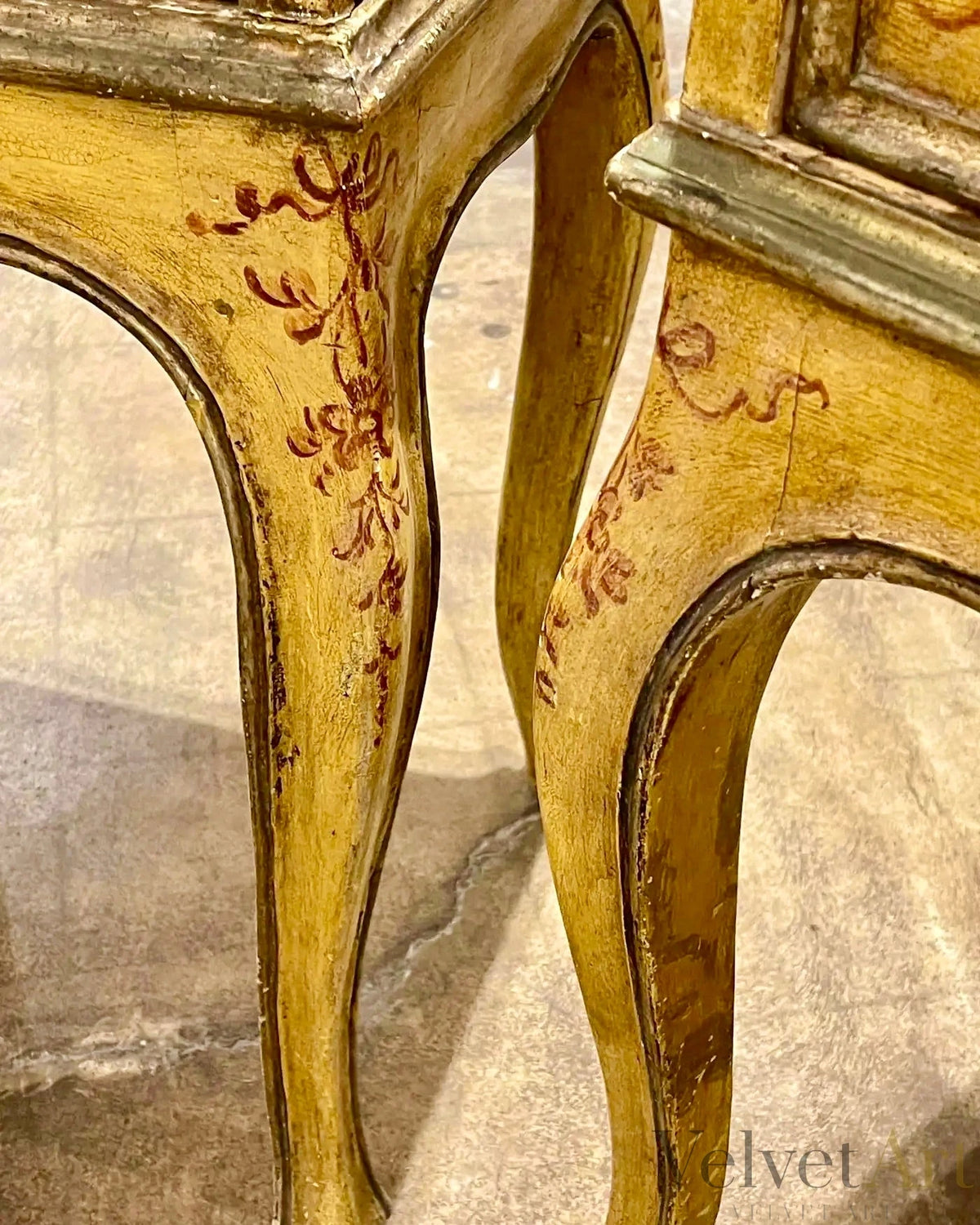 “Mesas Auxiliares Chinoiserie” Italia 1910 | Mueble Pintado con Pátina Original
