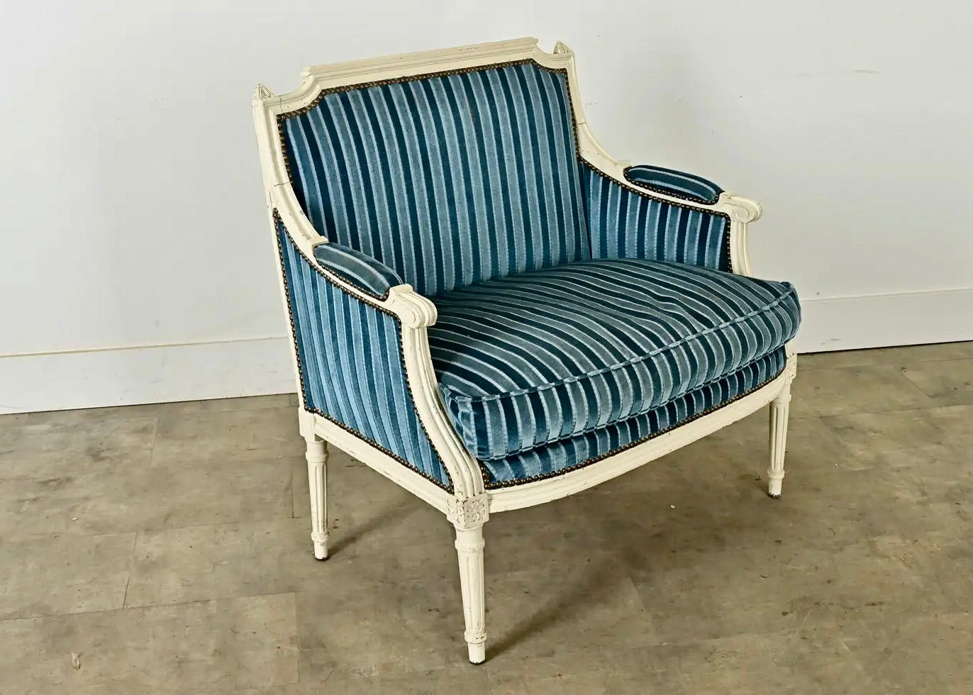 Bergère Marquesa Francesa Luis XVI de Rayas Azules del Siglo XIX
