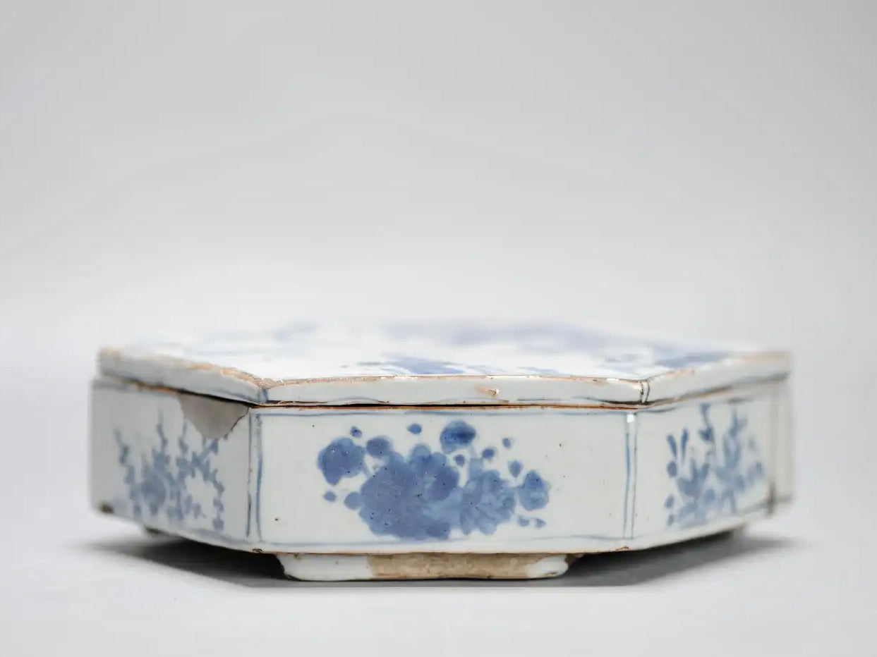 Caja de Porcelana Kosometsuke | Jingdezhen, Siglo XVII