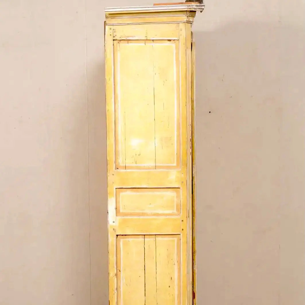 Alacena Amarilla con Pintura Original | Francia, siglo XIX