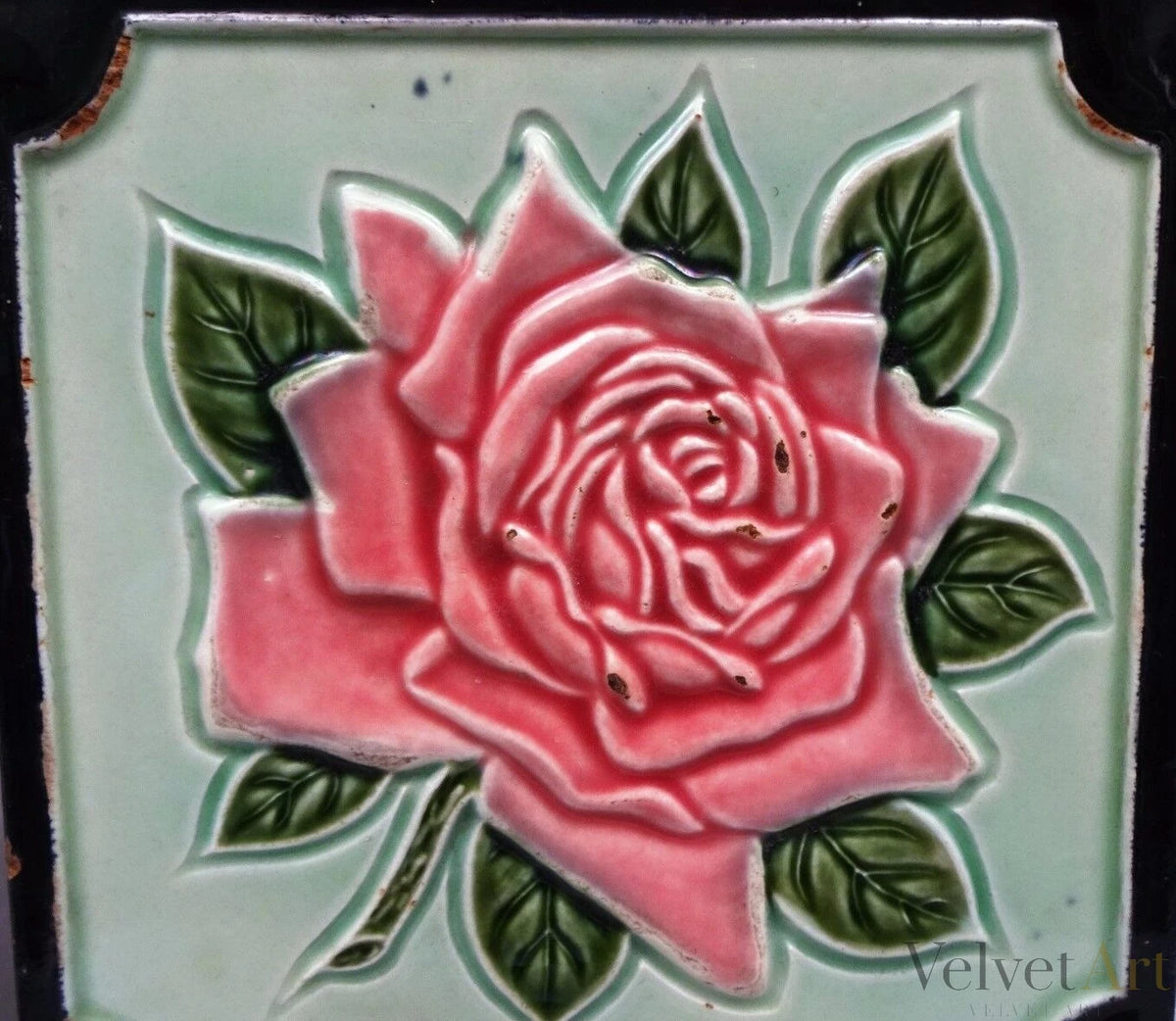 Azulejo Rosa Mayólica de colección Art Nouveau – vista 2 de 3