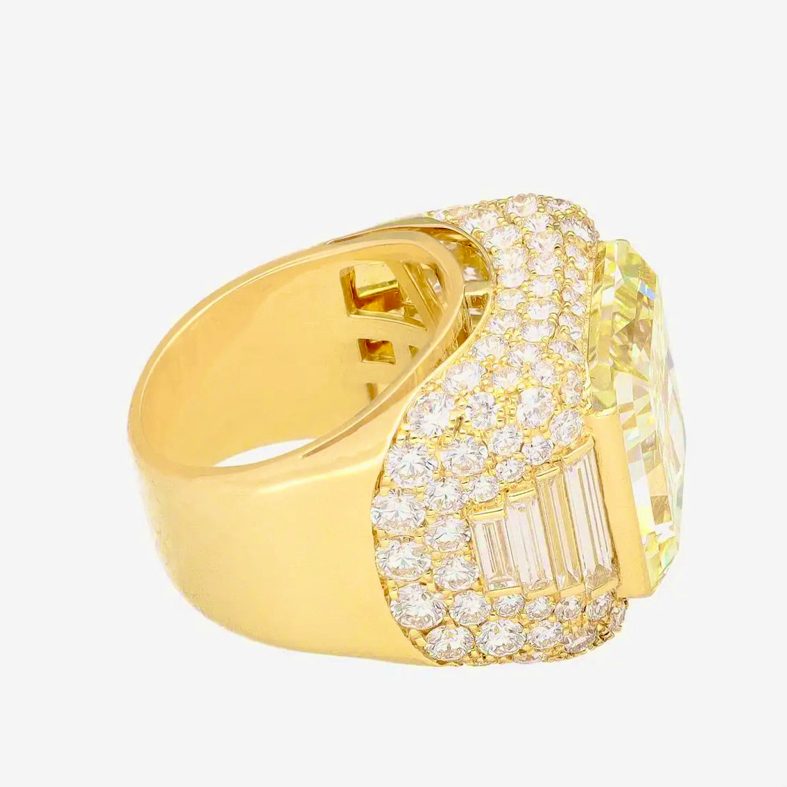 Anillo Bvlgari Trombino de Diamante Amarillo
