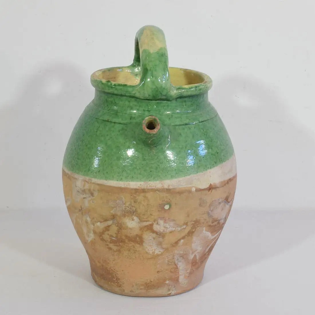 Jarra Aguamanil de Terracota Francesa Vidriada en Color Verde del Siglo XIX