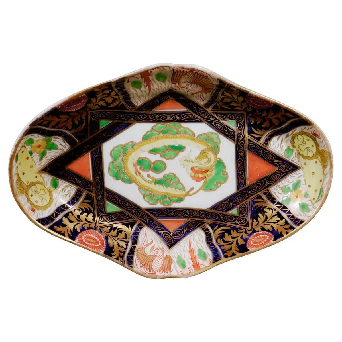 Porcelana Coalport Chinoiserie con Dragón y Leones Amarillos | Inglaterra, 1805