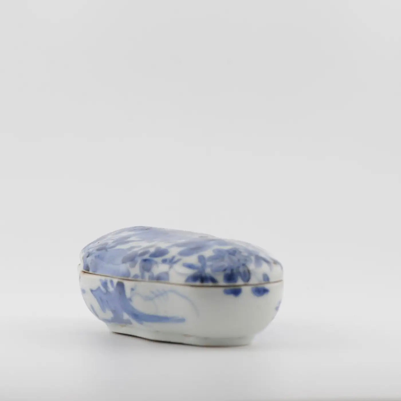 Porcelana Japonesa Azul y Blanca | Periodo Edo Temprano | 1660–1680
