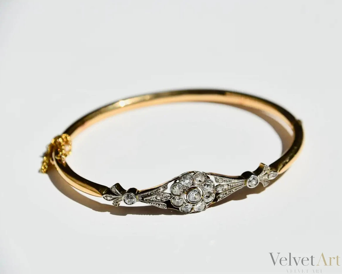 Brazalete Floral de Oro y Diamantes Talla Rosa de 1910