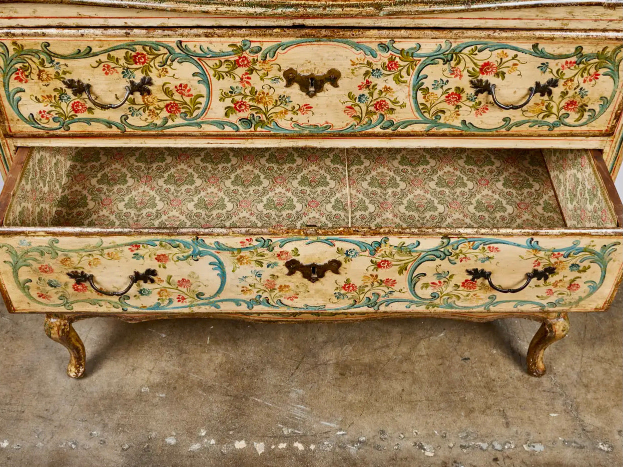 Cómoda Veneciana Pintada a Mano 1800