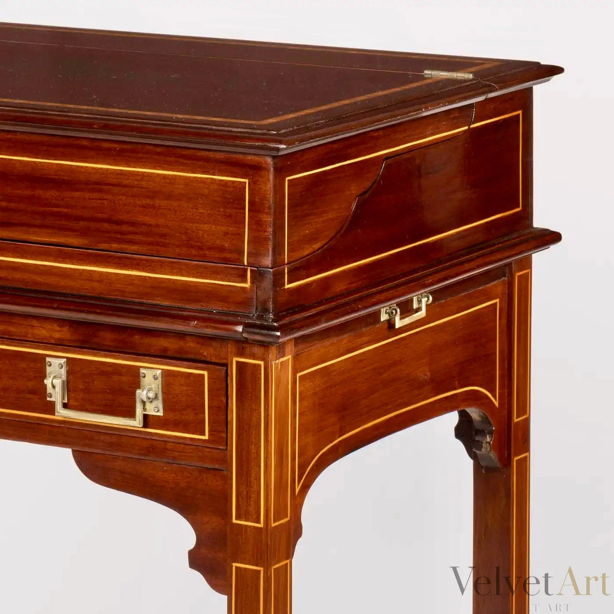 Tocador Eduardiano de Caoba con Accesorios Firmados A\&J Zimmerman, Inglaterra, 1905