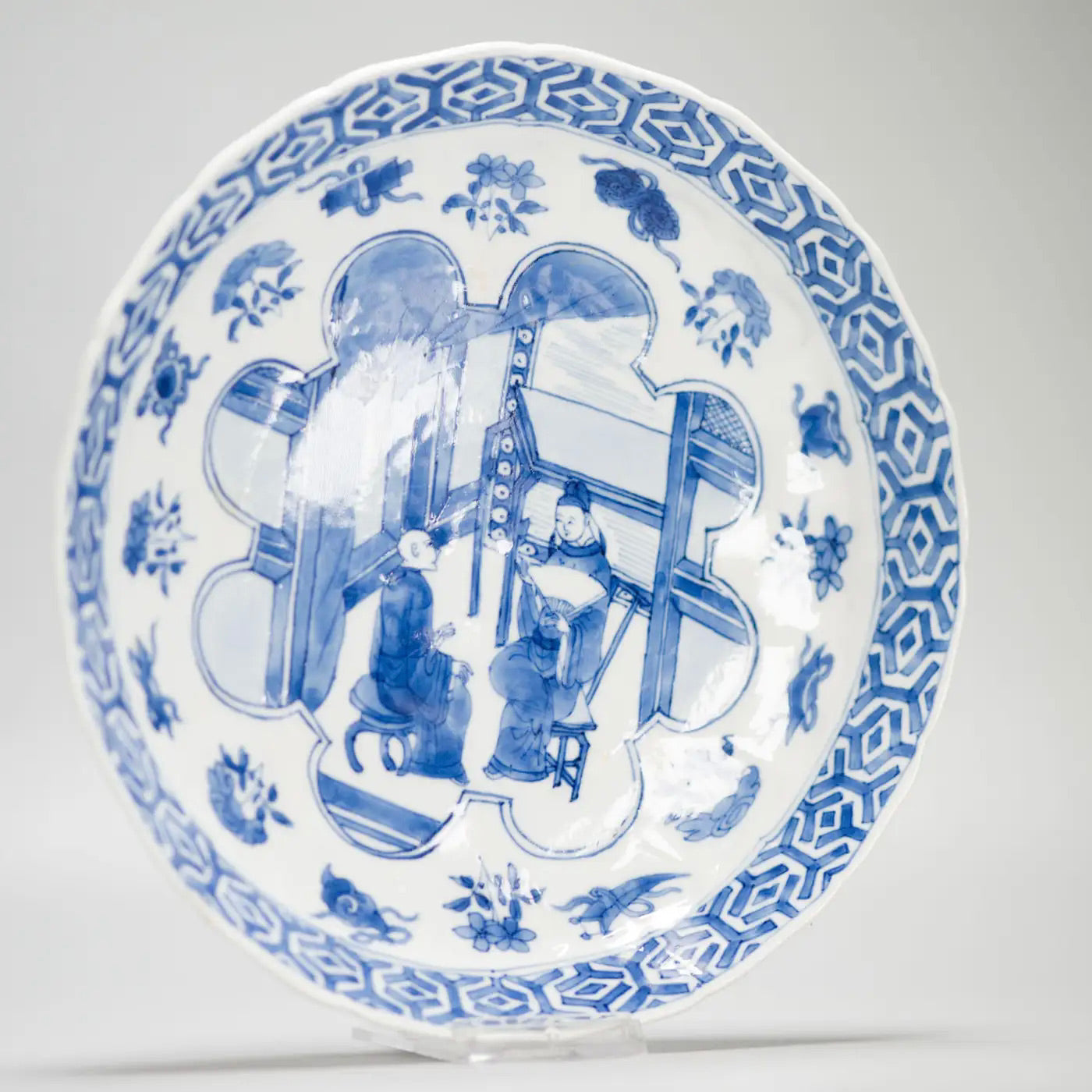 Plato Cheghua Periodo Kangxi del Siglo XIX en Azul Cobalto