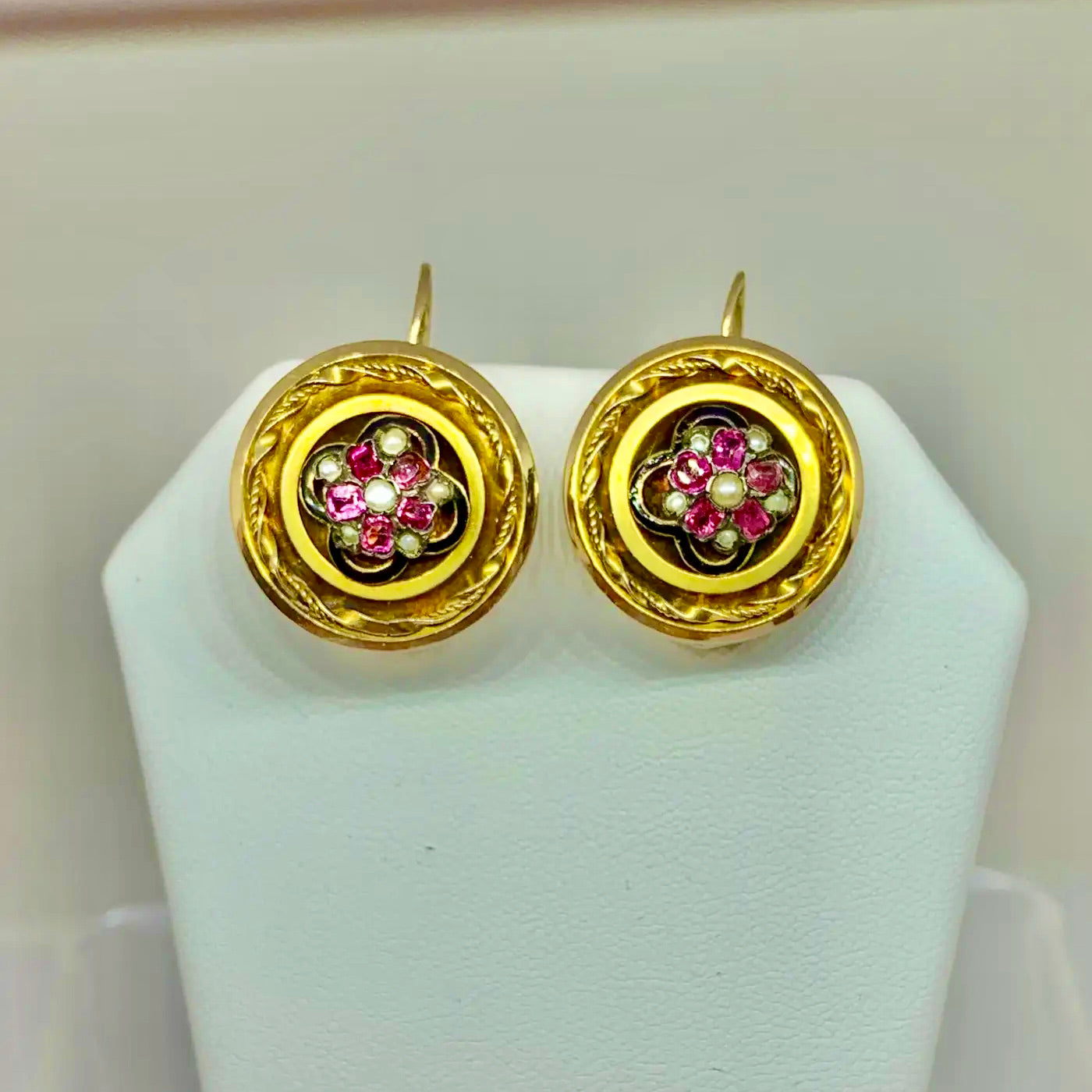 Pendientes Victorianos con Motivo Floral de Rubí y Perla del Siglo XIX