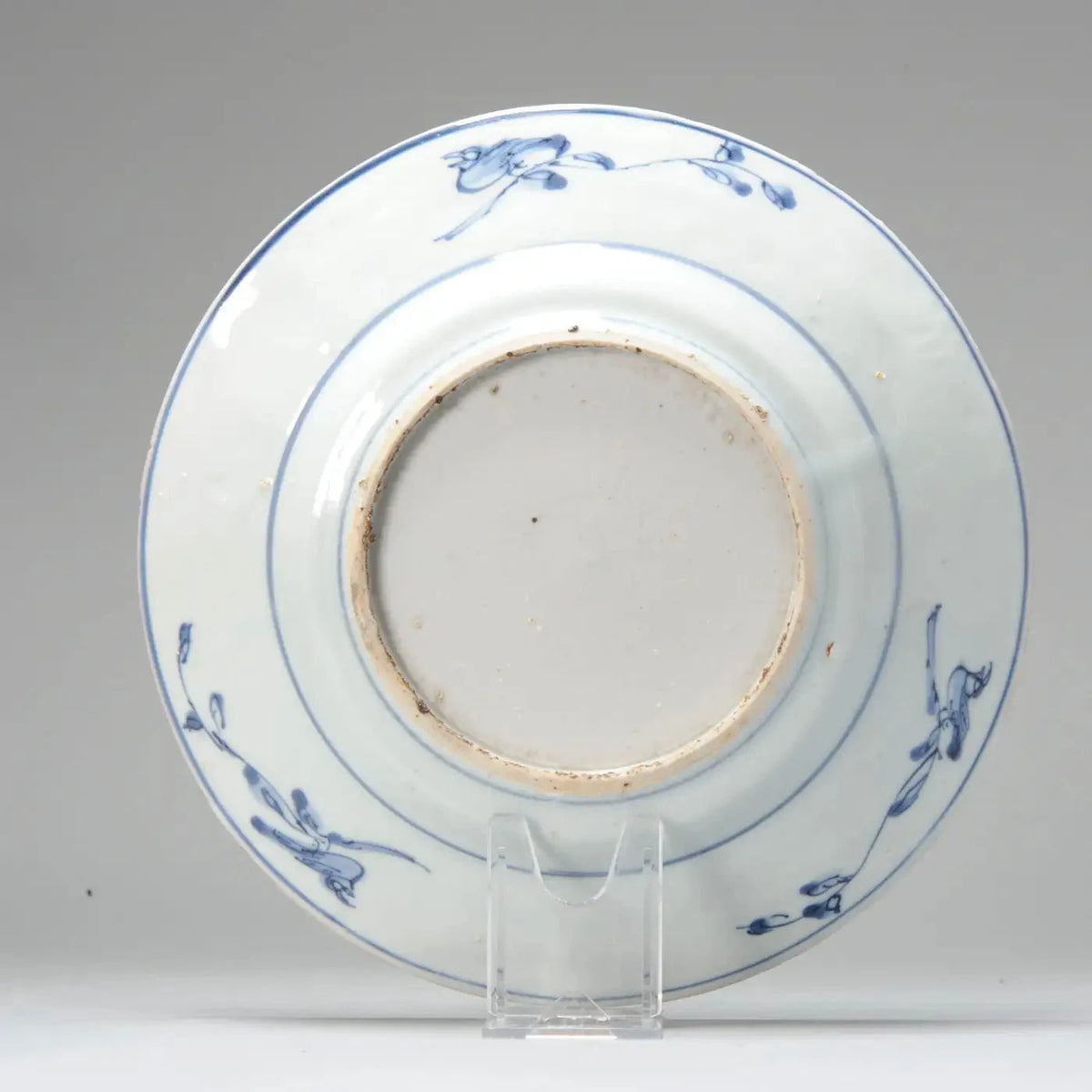 Plato de Porcelana China Ming | Casa Europea, 1635-1650