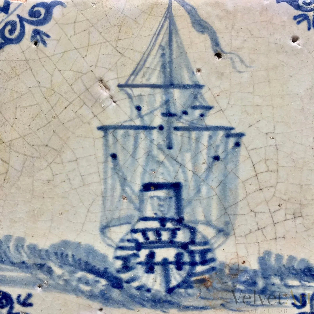 "Barco de la VOC: Amsterdam” | Azulejo de Delft con Escudo de Ámsterdam, Siglo XVII