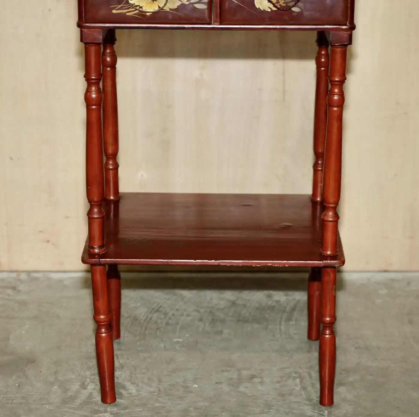 Mesa de Costura Anglo Japonesa Lacada Roja Siglo XIX