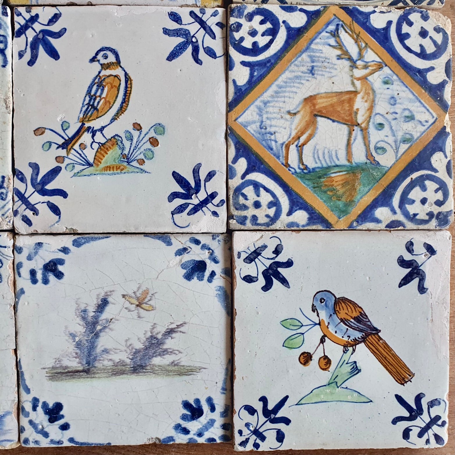 12 Azulejos Holandeses Policromados de Delft – Siglo XVII, 13 x 13 cm