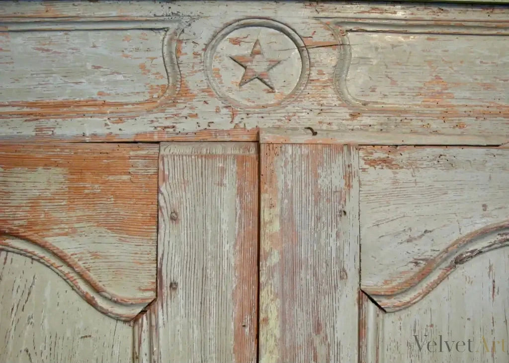 Armario de Convento Francés del Siglo XVIII con Detalles Originales