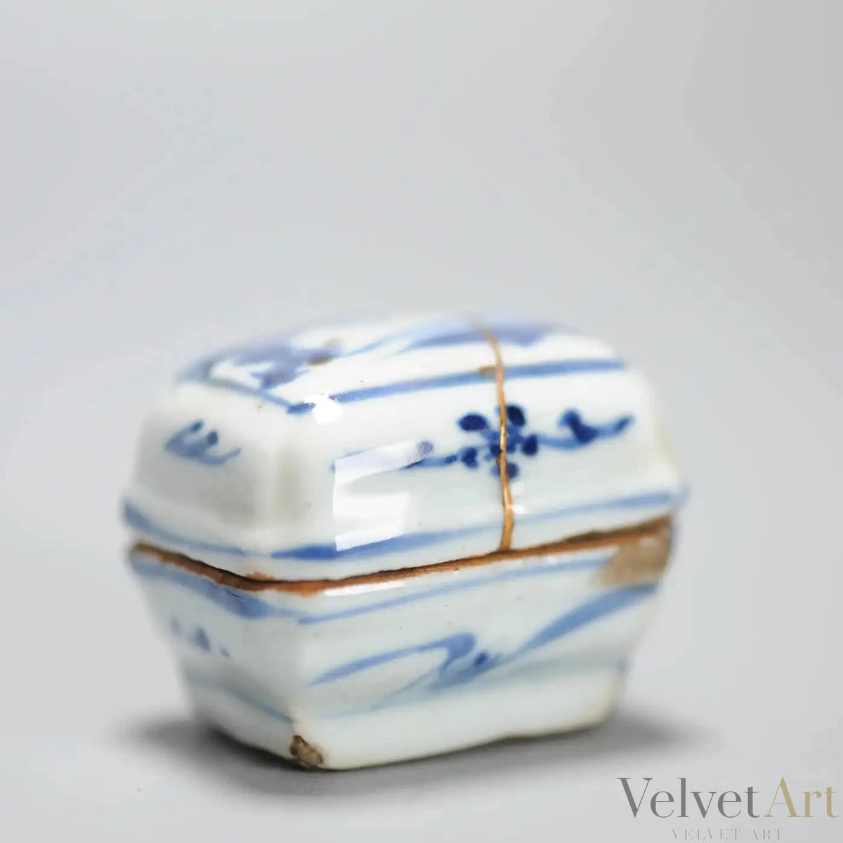 Recipiente de Incienso de Porcelana China en Forma de Cesta, Periodo Tianqi, Siglo XVII