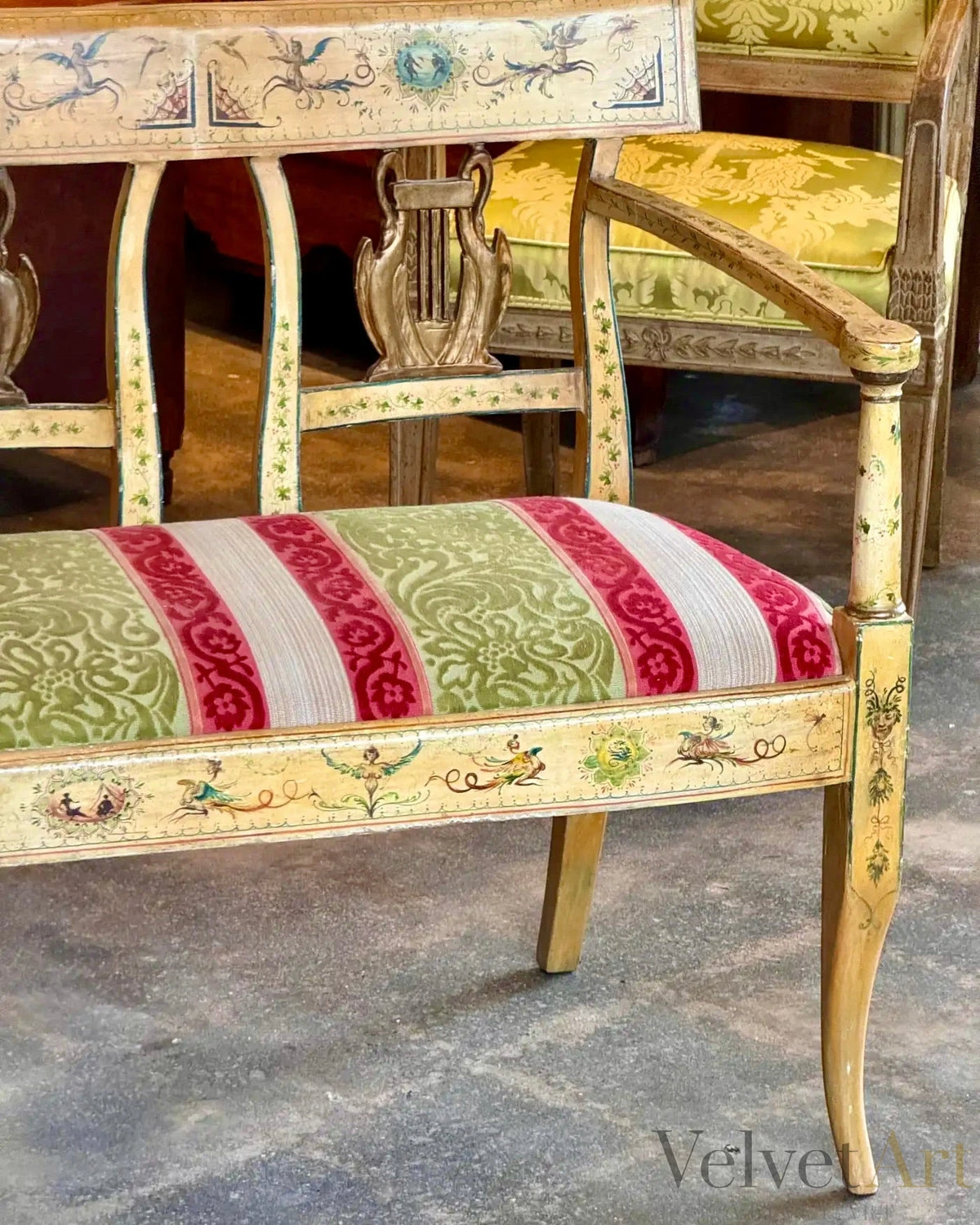 Sofá Italiano del Siglo XIX Decorado a Mano | Pintura Sobre Madera y Tela