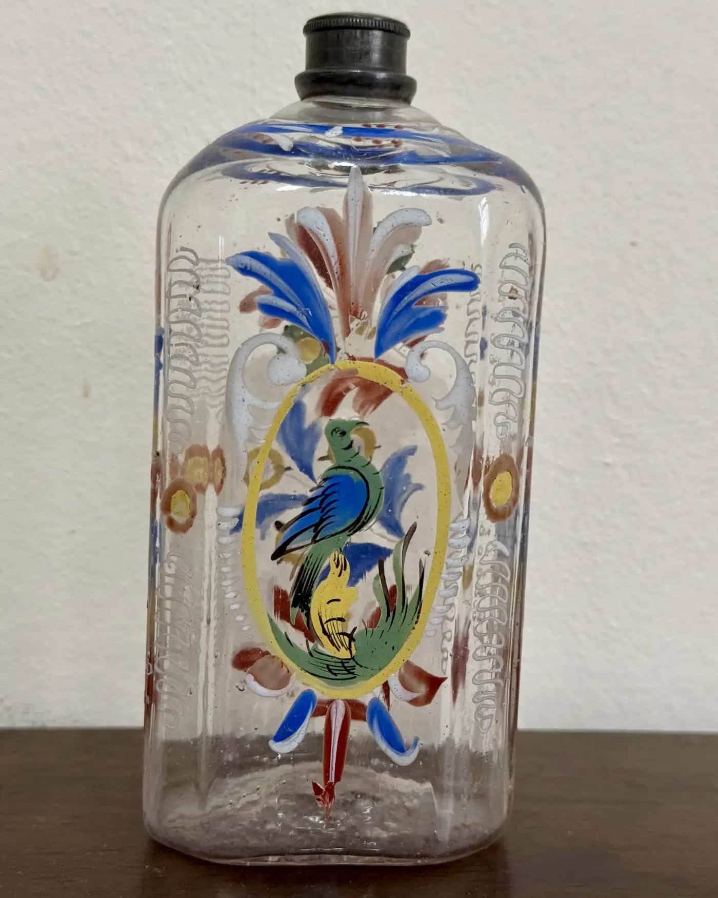 Botella Alemana de Vidrio Pintado del Siglo XVIII