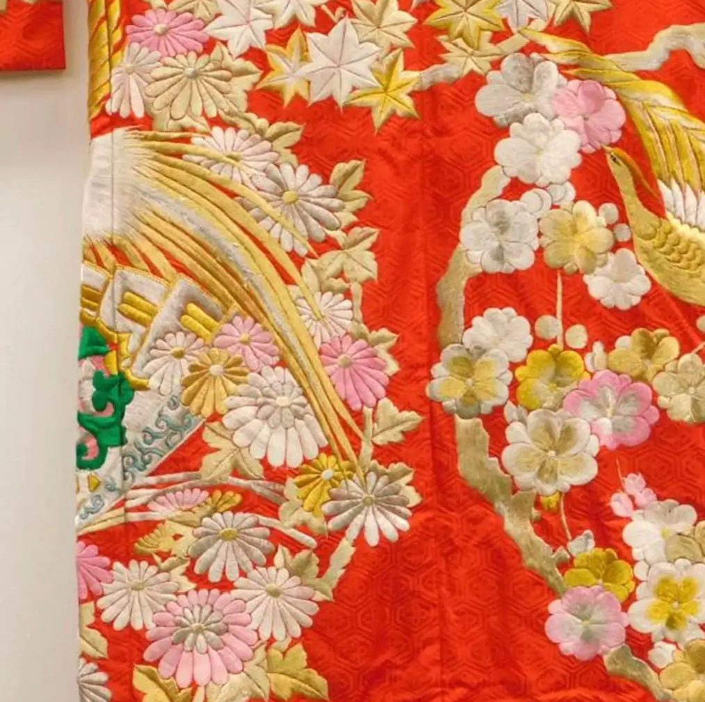 Kimono Rojo Bordado Ceremonial | Japón (1910-1930)