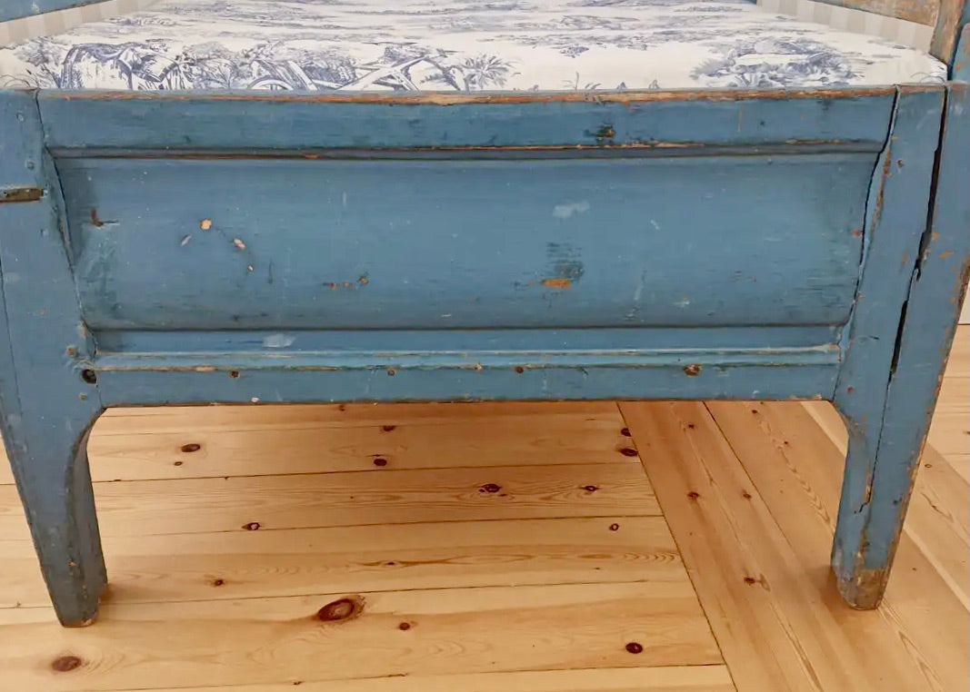 Sofá Gustaviano Azul Sueco Original de Ersnäs, Suecia