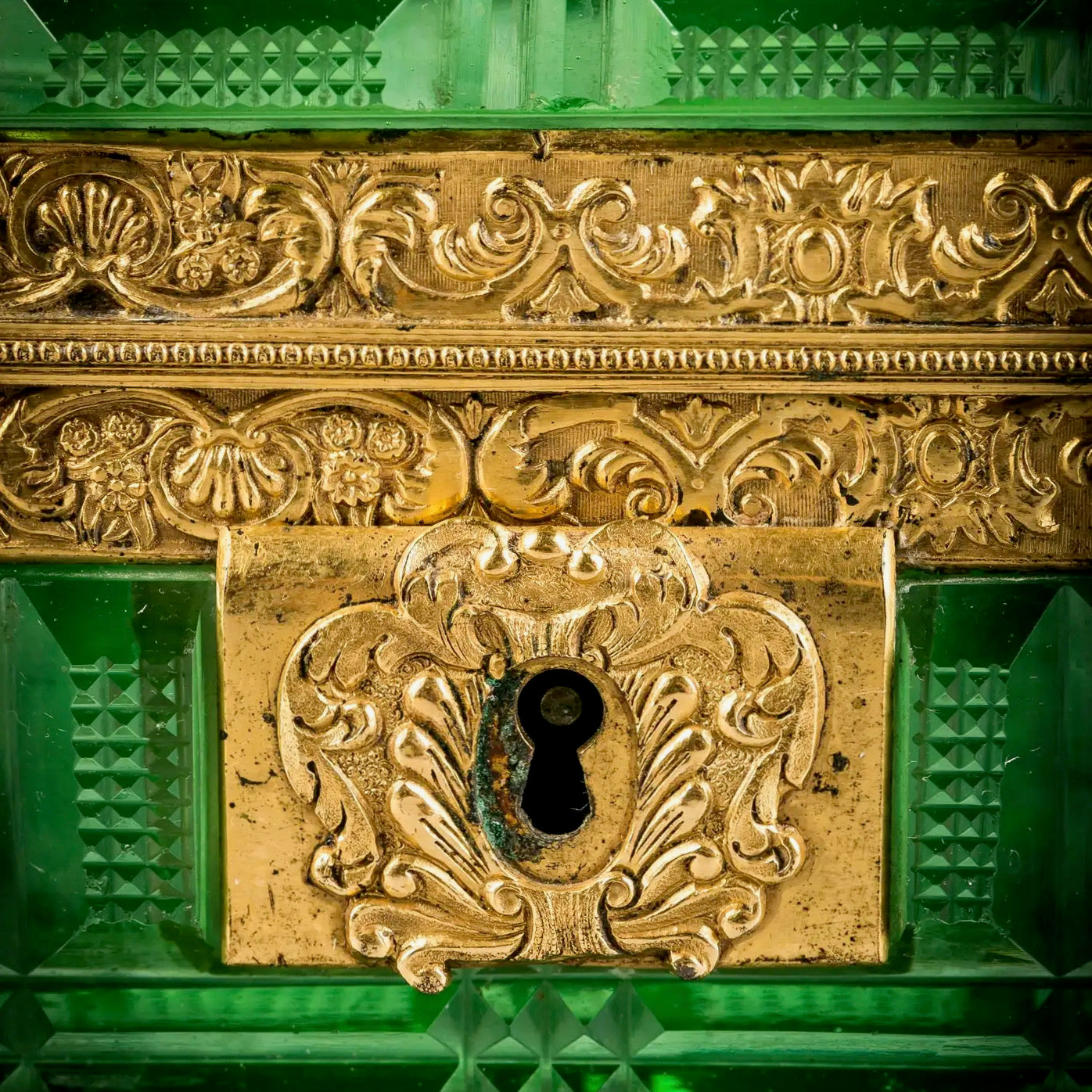 Caja Rusa Verde de Vidrio y Bronce, 1825