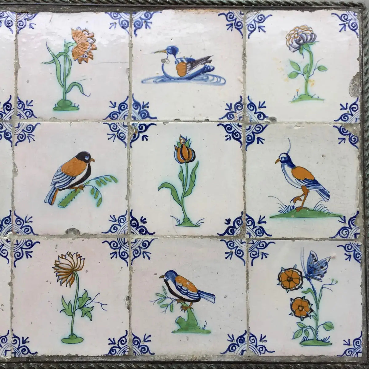 15 Azulejos Policromos Collaert de Delft con Pájaros y Flores, 1630