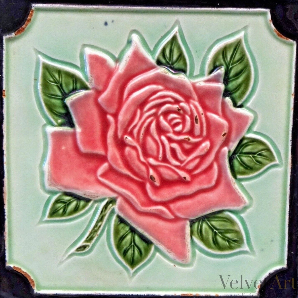 Azulejo Rosa Mayólica de colección Art Nouveau