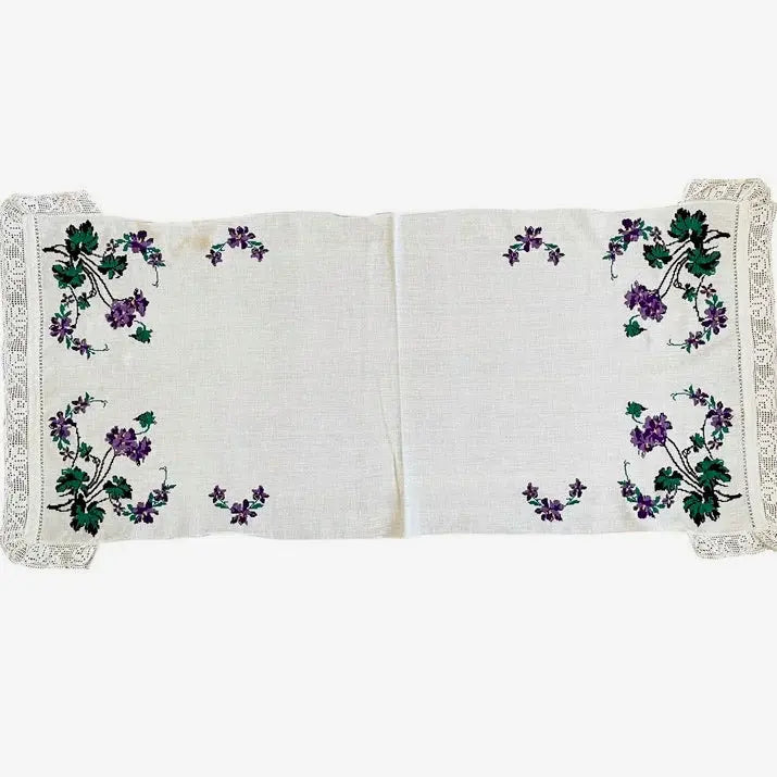 Toalla Flores Moradas Punto de Cruz. Rumanía, 1950