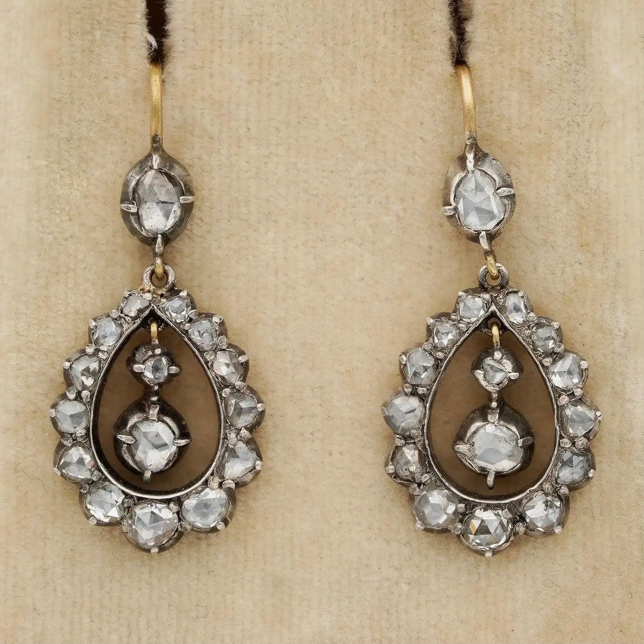 Pendientes Georgianos de Gota con Diamantes Talla Rosa de 1790