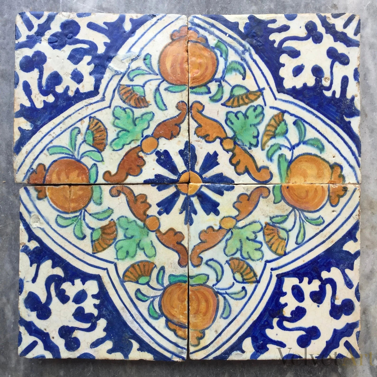 “Granadas” Azulejo Delft Policromo del Siglo XVII | Holanda, 1625
