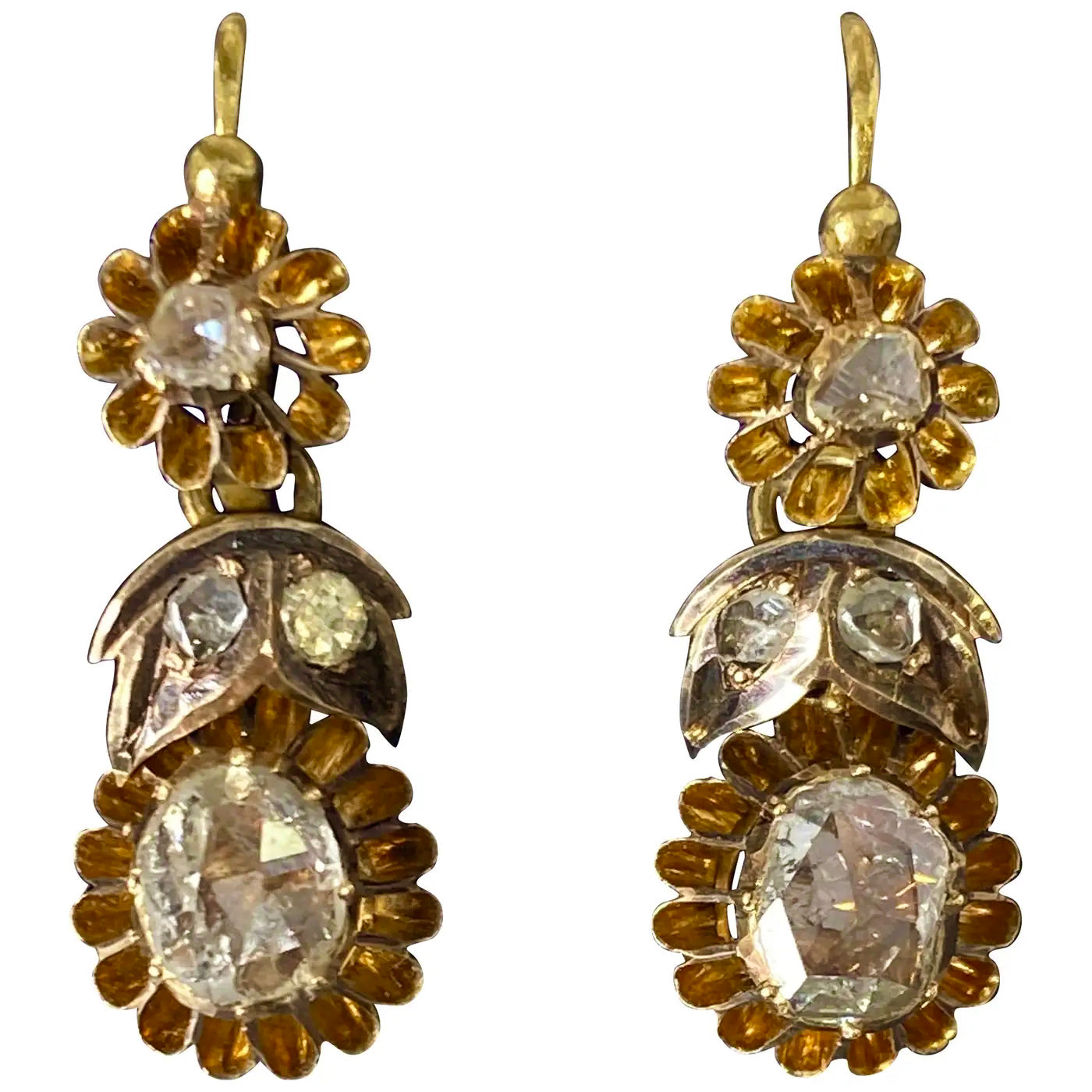 Pendientes Astrohúngaros con Diamantes Talla Rosa del Siglo XIX