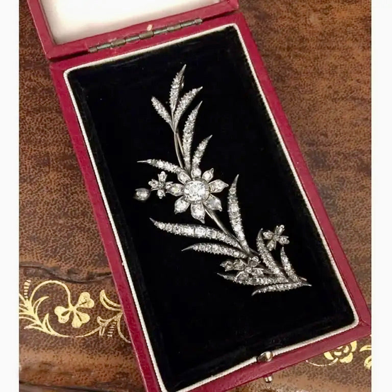 Broche Georgiano de Diamantes | Diseño Floral de 1770