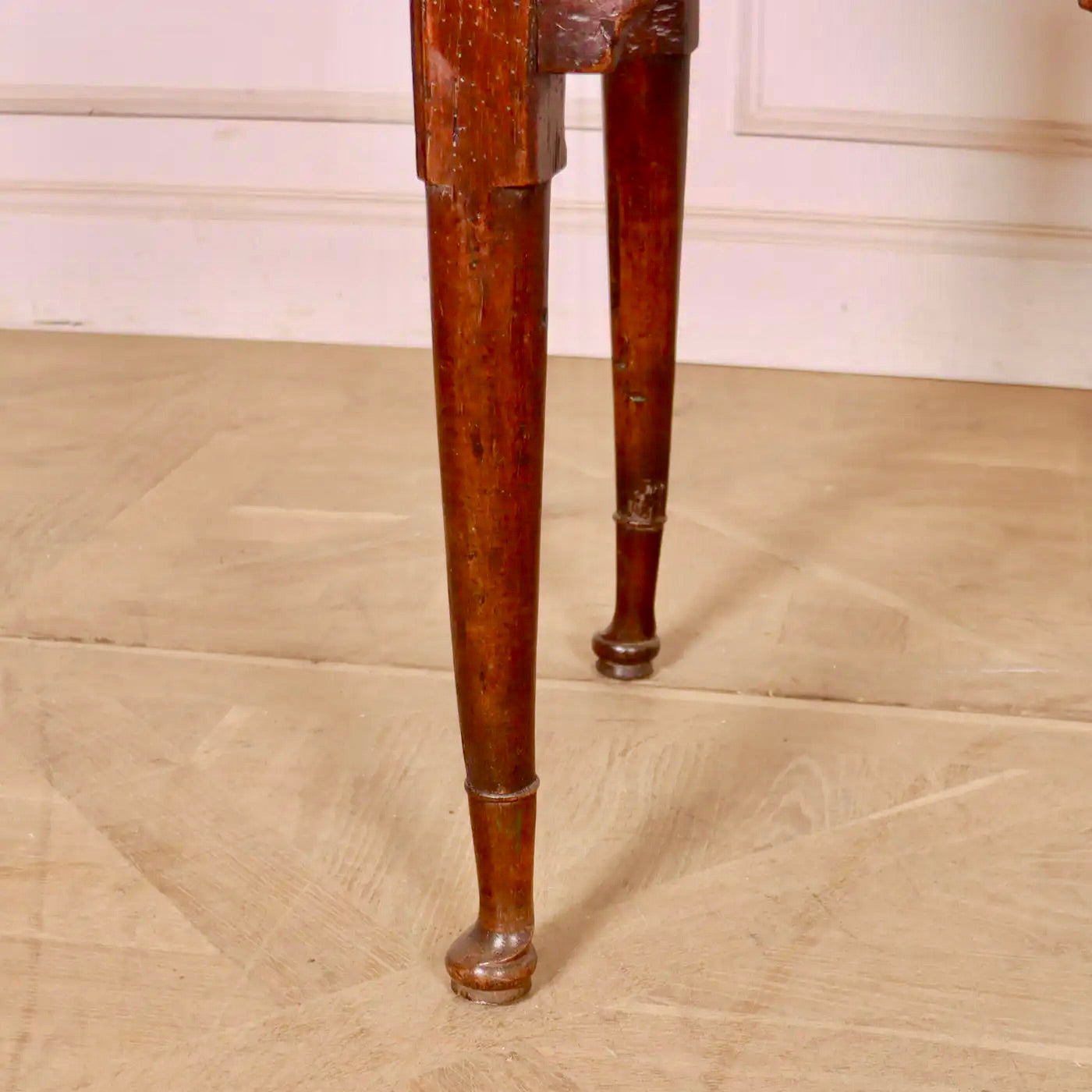 Mesa Auxiliar Inglesa de Pino y Roble | Estilo Jorge III | Inglaterra, 1770