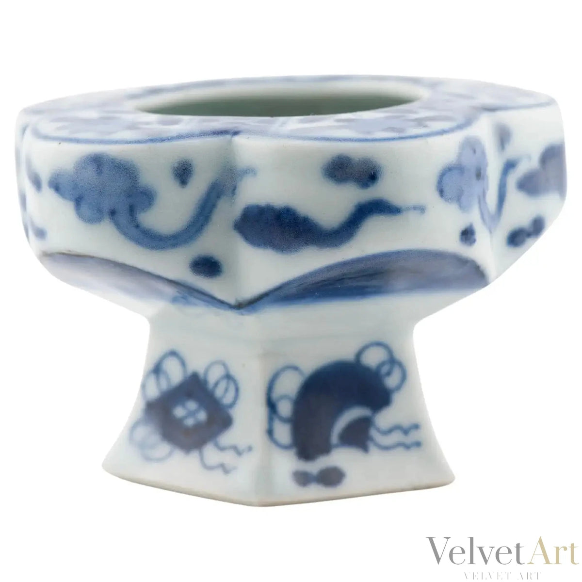 Jarrón Ko-Imari Arita con Pintura Floral Inusual, Japón, 1660-1680