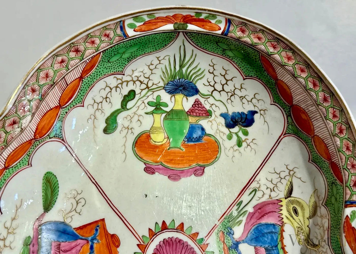 Plato de Porcelana Worcester | “Dragones en Compartimentos” | Inglaterra, 1810