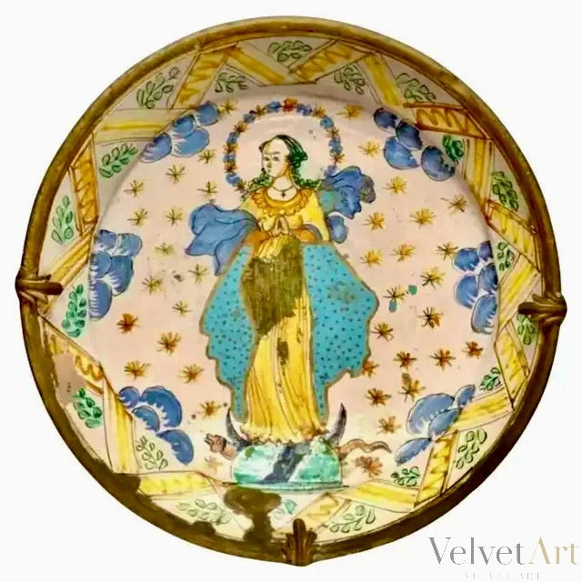 Plato Italiano de Mayólica Esmaltada con Representación de la Virgen – Siglo XVIII