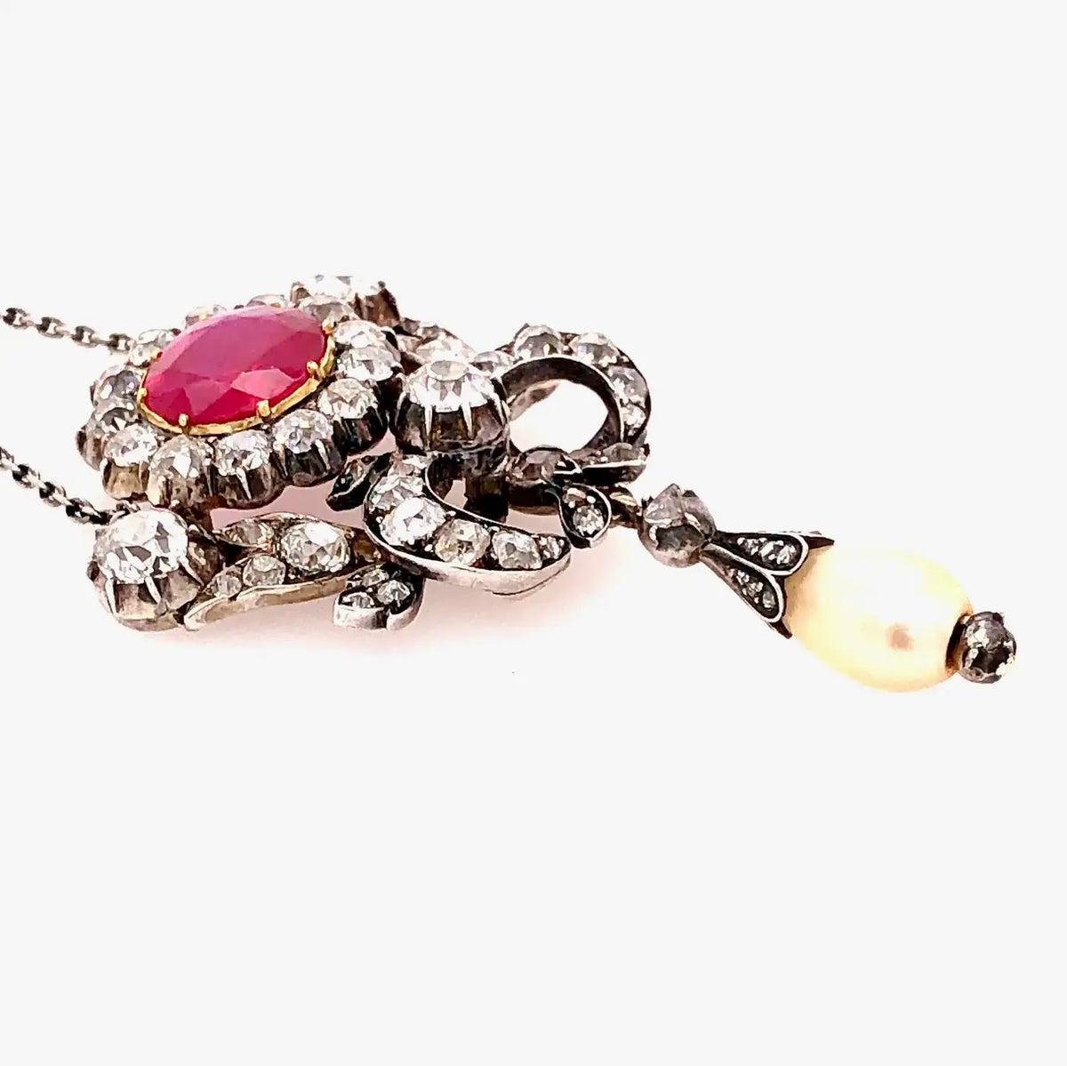 Colgante de Rubí, Diamante y Perla | Estilo Victoriano | 1880