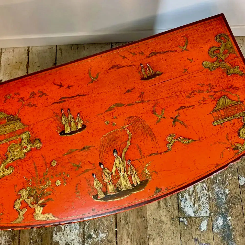 Escritorio Jorge III Rojo con Escenas Chinoiserie | Inglaterra 1780