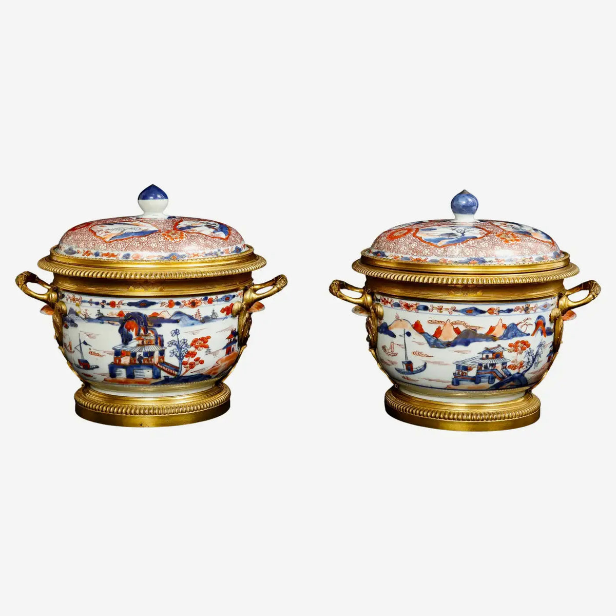 Porcelana Imari China y Cachepots en Ormolu Francés