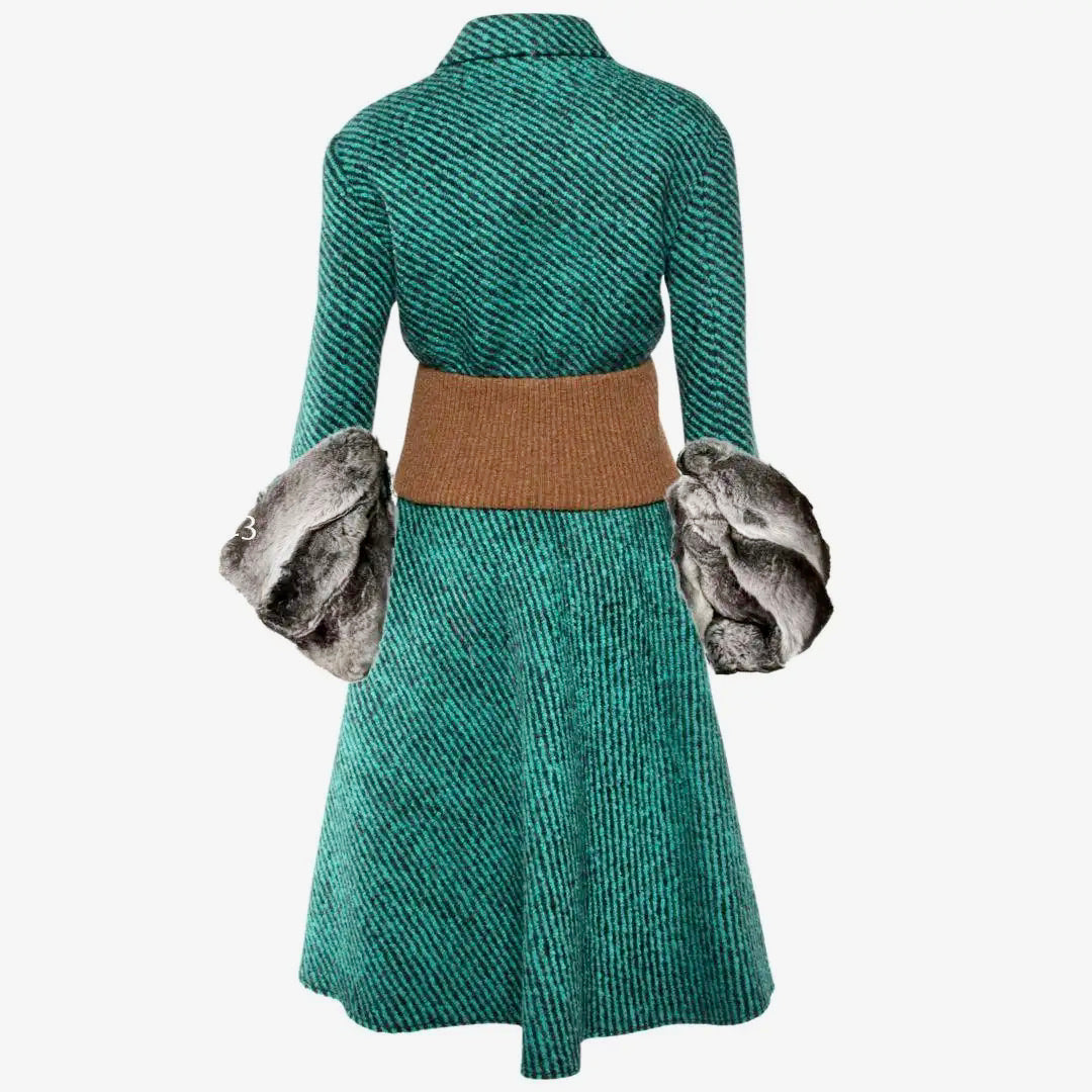 Prada Traje de Chaqueta y Falda con Piel | Otoño Invierno 2013 | Talla 40IT