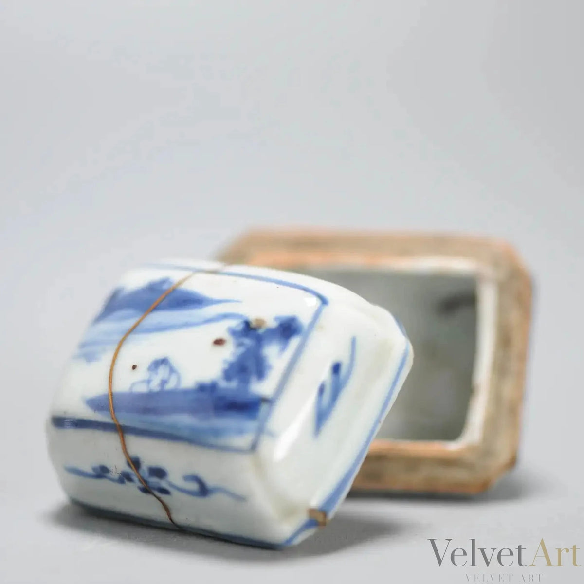 Recipiente de Incienso de Porcelana China en Forma de Cesta, Periodo Tianqi, Siglo XVII