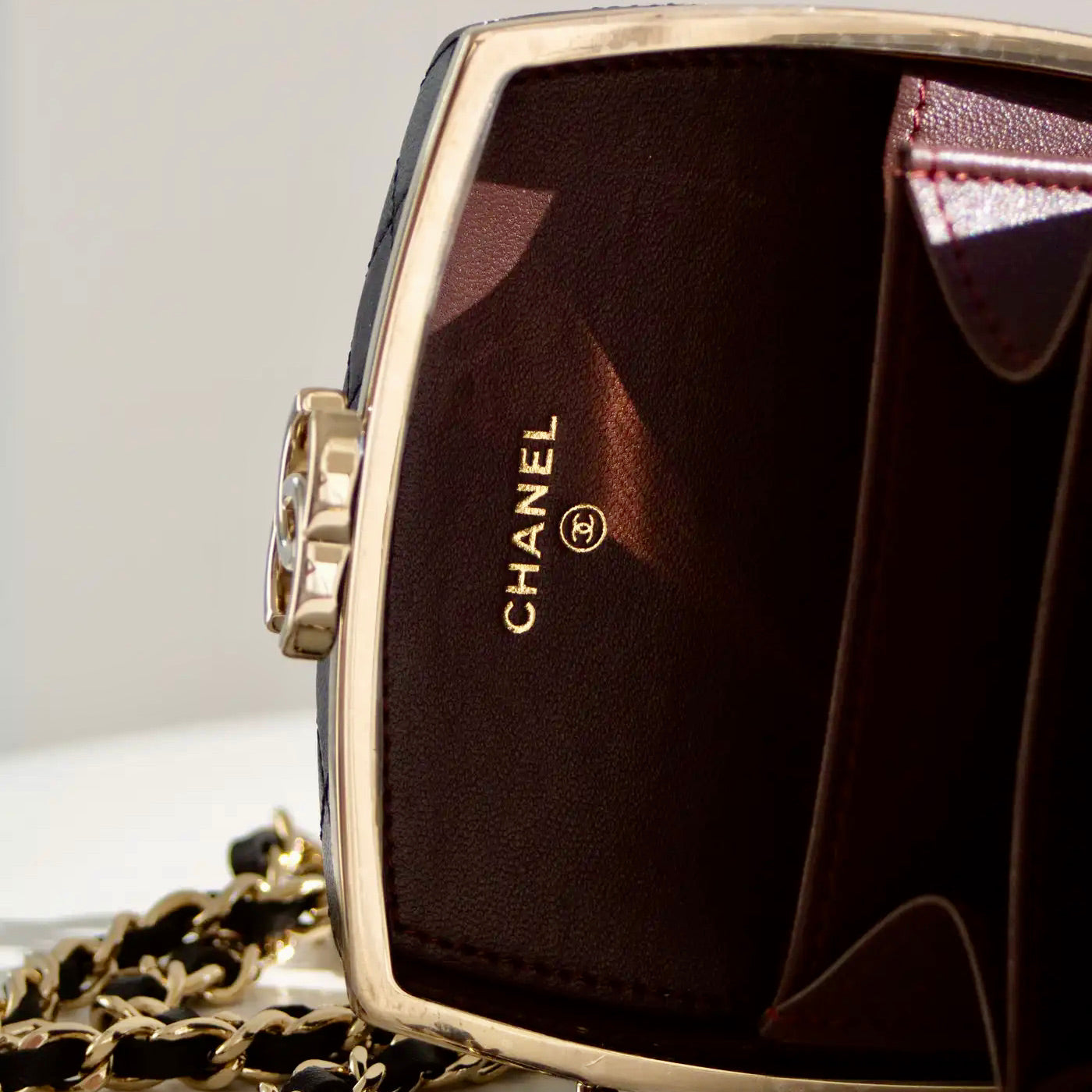 Bolso Chanel Dorado y Cuero de Cordero con Espejo de 2010