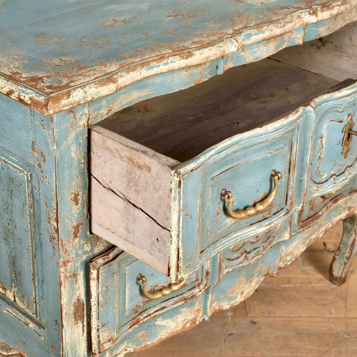 Cómoda Azul Francesa del Siglo XVIII