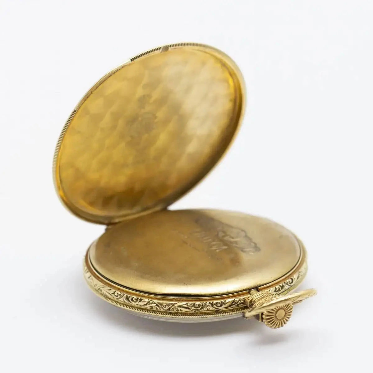 Reloj de Bolsillo Omega en Oro de 18 Quilates. Sabonette con Esfera de Esmalte