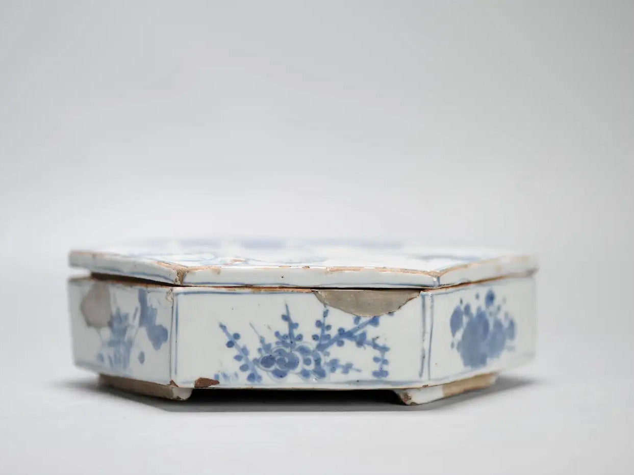 Caja de Porcelana Kosometsuke | Jingdezhen, Siglo XVII