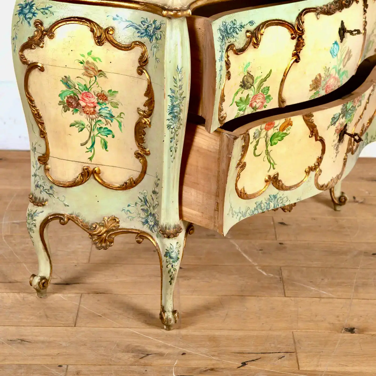 Cómoda Veneciana Pintada a Mano | Italia, 1820