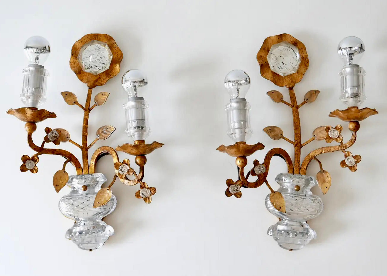 Apliques Dorados de Cristal y Metal de Maison Baguès Años 60